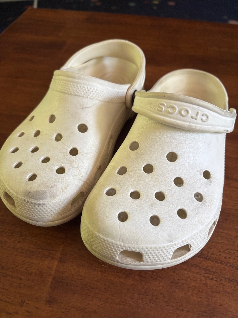 CROCS Kids White Vented Clog Sandals J 5
